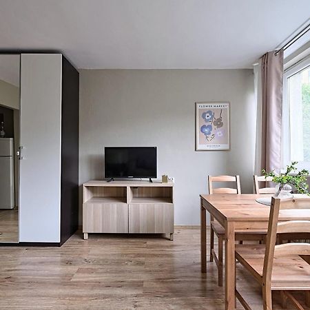 Urbannestgroup - City Center Cozy Studio - Bagno 7 Варшава Екстер'єр фото